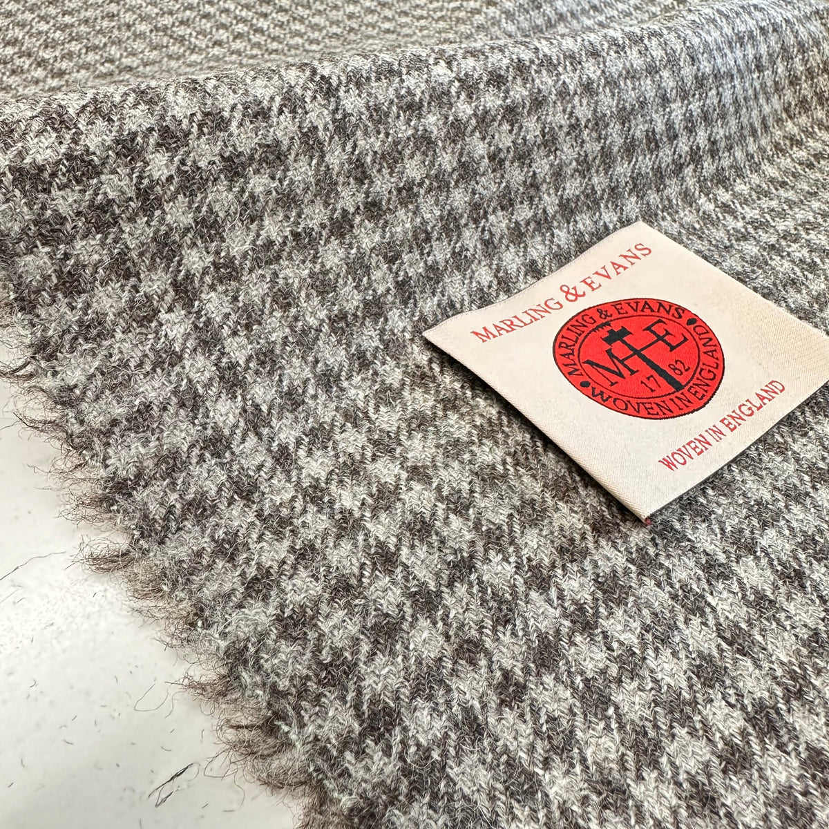 100% British Undyed Wool Natural Gingham Check Natural Fawn Shade Made 